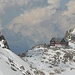 unser Ziel im Zoom: die Mannheimerhütte am gegenüberliegenden Ende des Brandner Gletschers