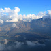 Und dies die Belohnung nach ca. 7,5h Aufstieg: Der Blick in die Caldera mit dem Kratersee und den 360m hohen Kegel des Gunung Baru