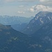 Kunkelspass links vom Haldensteiner Calanda; am Horizont der Falknis mit den Grauspitzen
