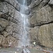 Der Wasserfall beim Wanderweg