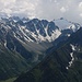 Aussicht vom Le Catogne (2597,9m) auf die Gipfel der Südwestecke der Schweiz.<br /><br />Rechts mit dem grossen Gletscher ist die Aiguille du Tour (3440m) mit seinem Vorgipfel mit dem lustigen Namen Aiguille du Pissoir (3440m). Links in den Wolken ist die Aiguille d'Argentière (3901m).