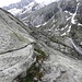Plattenquerung zum Couloir dass zur südlichen Gelmerlücke hoch führt.