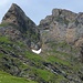 Die beiden Gipfel des Magerrain von Nordosten. Als ich letztes Jahr da oben war, steckte das feuchte Gipfelbuch im Steinhaufen auf dem Gipfel rechts.