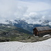 Schutzhütte unterhalb der Scharte zwischen Bella Tola und Rothorn 