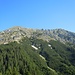 So präsentiert sich der zu überschreitende Grat vom Thaurer Roßkopf: links die Thaurer Jochspitze, mittig die zerrissene Pfeiserspitz und rechts die zahme Lattenspitze