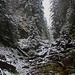 Foto vom ersten Besteigungsversuch am 4.5.2014:<br /><br />Im Schlunenwald auf etwa 1250m traf ich auf den ersten Schnee der nach einem Kaltlufteinbruch gefallen war - und das im Monat Mai!