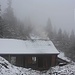 Foto vom ersten Besteigungsversuch am 4.5.2014:<br /><br />Die frisch eingeschneite Lufthütte auf 1431m.