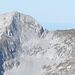 Der Gipfelaufbau des Gamsjoch von der Lamsenspitze (Süden) aus gesehen. Hier ist die Scharte zwischen Mittel- und Ostgipfel deutlich zu erkennen. (Bild von <a href="http://www.hikr.org/tour/post44280.html">Luidger</a>, Ausschnitt)