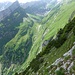 Steckenberg: Blick vom Gipfelsteilhang zum Mesmer