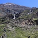 Foto vom ersten Besteigungsversuch am 27./28.7.2013: <br /><br />Oberhalb Pierracaro, aber noch vor P.2458 verlies ich den Bergwanderweg und stieg weglos die Flanke auf. Weit oben grüsst der Gipfel Mont Rouge du Giétro (3439m).
