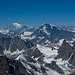 Mont Blanc (links) und Grand Combin (mittig)
