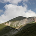Unterwegs zwischen Popova Šapka und Titov Vrv - Ausblick zur Bobinova stena, einer Felswand im Ceripašina Planina.