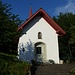 Kapelle, die hilft den Bach im Zaum zu halten