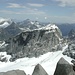Vadrecc di Sorda e Pizzo Cassinello (3103 m). A sinistra il Piz Scharboda (3122 m), a destra la bella piramide dello Zervreilahorn (2898 m).