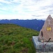 Vetta del M. Cerano, sullo sfondo l'aspra cordigliera sud della Val Grande