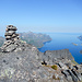 Der Gipfel Grytetippen bietet eine tolle Aussicht, besonders auf den Oyfjord mit der Insel Husoy.