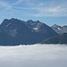 nun endlich oberhalb der Nebelgrenze: phantastische Sicht auf den Piz Plattas