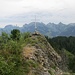 Auch ein schönes Gipfelkreuz beherbergt der Chli MUtzenstein.