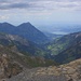 Aussicht von der prächtig gelegenen Blümlisalphütte (2834m) auf Thunersee (558m) und Niesen (2362,4m).