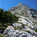 Einer von zwei Markierungen auf der Tour.... sie zeigt eine günstige Umgehung der Latschen an...