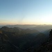 Morgens um halb sechs. Ich breche früh auf, denn ich habe nach Liechtenstein 30 Kilometer und 3100 Höhenmeter Abstieg vor mir. 