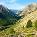 Montée au Col Girardin, au fond l'Ubaye