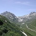 <b>Alpe di Cruina (2002 m)</b> e strada del Passo della Novena.