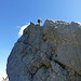 Rossmad: Abbruch im Gipfelgrat des Ostgipfels (Abklettern evt. durch die Spalte rechts)