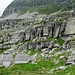 Alpe d'Alnasca: Tessiner Baukunst, oben von der Natur und unten von Menschenhand geschaffen.