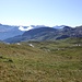 <b>Alp Anarosa.<br />A destra si scorge l'alpeggio Nurdagn (2260 m).</b>