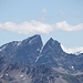 <b>Zoomata sul Piz Forbesch (3262 m), le forbici, nelle Alpi di Platta.</b>