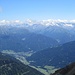 Vorderes Gschnitztal (Ausgangspunkt der Tour); Wipptal mit Brennerautobahn, Zillertaler Alpen mit dem in Wolken gehüllten Olperer