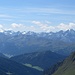 Stubaier Gipfel, links das Obernberger Tal, davor Padauntal und Padauner Kogel (herangezoomt)