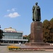 Denkmal an Коста Хетагуров (Kosta Khetagurov) in Владикавказ (Vladikavkaz). Er wird allgemein als Begründer der modernen ossetischen Literatur angesehen.