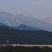 Aussicht vom Hotel in Владикавказ (Vladikavkaz) im Zoom auf den 2823,8m hohen Гора Чизджинхох (Gora Čizdžinkhokh).