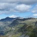 Madom Gröss, 2741 metri, e Pizzo Cramosino, 2718 metri.