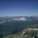 Panorama di vetta O: in basso la Val Blenio, sullo sfondo i giganti bernesi