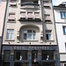 L'edificio Art Nouveau che ospita la Loewen Apotheke in Rathausstraße.