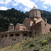 Das Kloster მთავარანგელოზი (Mt’avarangelozi) steht kurz vor der Georgischen Grenzstation.