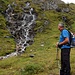 Una bella cascata sul sentiero, di acqua se ne trova parecchia salendo a Pian S.Giacomo