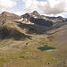 Laggiù in basso il Rifugio Arbolle e l'omonimo lago