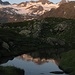 Die Stubaier Wildspitze (3340m) spiegelt sich in einem der zahlreichen Tümpel.