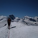 Aufstieg am Alphubel-SO-Grat; im Hintergrund Strahlhorn, Rimpfischhorn, Monte Rosa, Liskamm