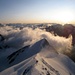 Bergsteiger-Idylle - in der Bildmitte das Ulrichshorn mit dem Windjoch (siehe Schneefahnen)