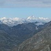 Sullo sfondo (da sinistra verso destra): Aletschhorn, Gross Wannenhorn, Finsteraarhorn e Grosses Fischerhorn.