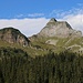 Färistock (2016m) und der mächtige Fronalpstock (2124,4m) im besten Licht gesehen von der Alp Hummel (1560m).