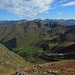Dall'altro lato della cresta la stupenda Valle Sella, valle laterale della Val di Casies