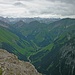 Blick ins Herz der Lechtaler Alpen; ganz hinten wenig rechts der Bildmitte die Parseierspitze.
