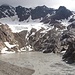Die ganze Ebene wird vom Gletscherbach durchströmt. 