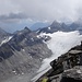 Blick zum Muttengletscher - und [http://www.hikr.org/tour/post69527.html Gipfeln], welche wir vor Jahresfrist genussvoll begangen haben